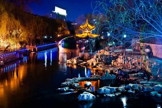 濟南環(huán)城河夜景